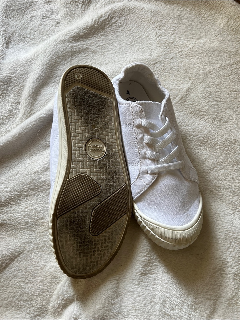 wonder nation White Canvas Girls' Sneakers